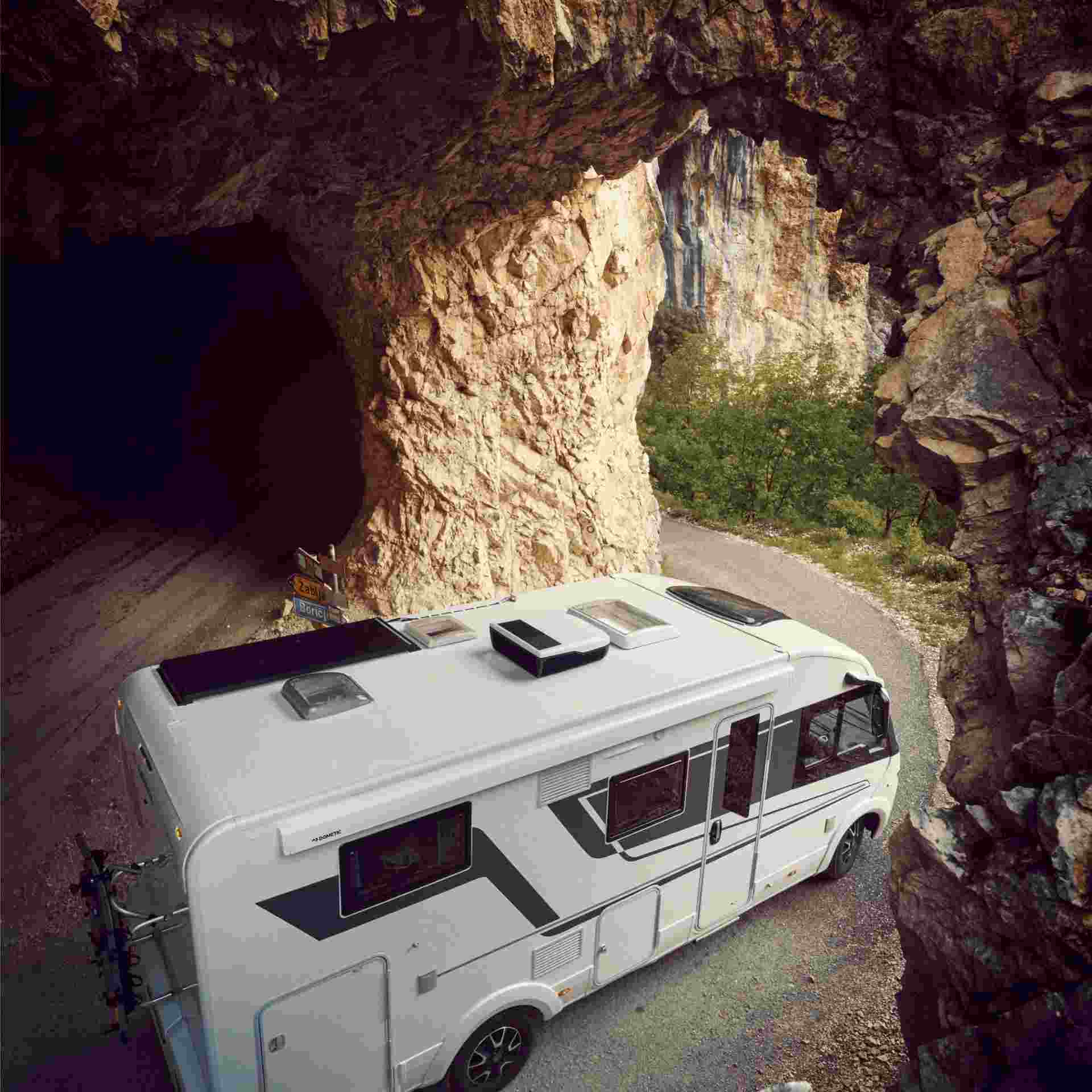 Dometic Unveils Compact FreshJet FJX7 2600 for RV Comfort